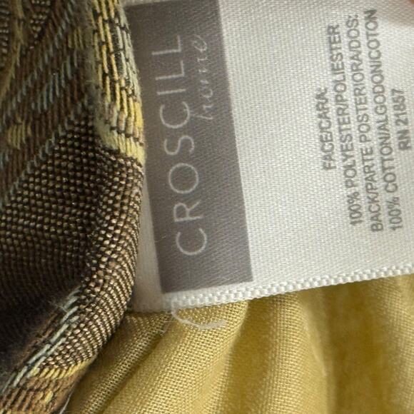 Croscill Jacobean Gold Damask Jacquard Queen Size Comforter Thick 92" x 94" - Picture 9 of 10